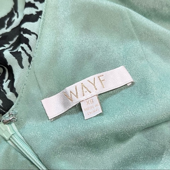 NEW WAYF Maxi Dress Ruffle Tier Flutter Sleeve Animal Print Summer Wedding Sz XS - Picture 7 of 9